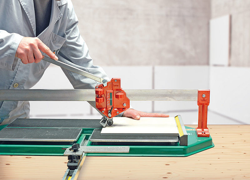 Super Pro tile cutting